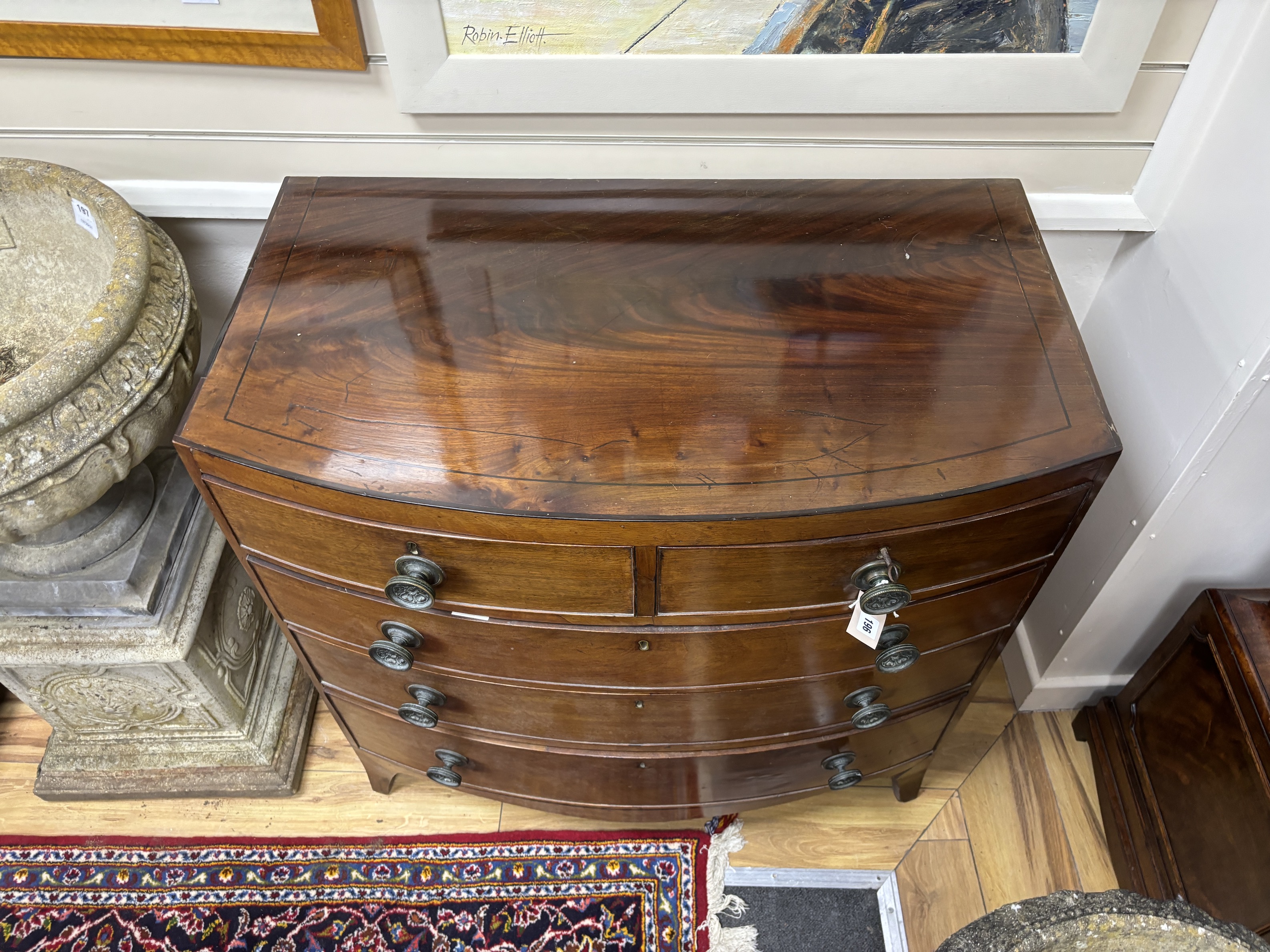 A Regency mahogany bow front chest of drawers, width 92cm, depth 52cm, height 91cm